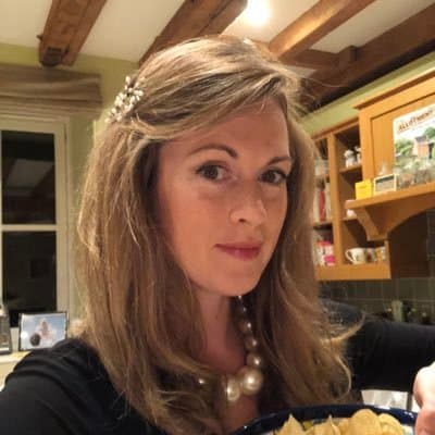 Quirky Characters, Gorgeous Settings, and Writing Books That Are Easy to Read With Sophie Cousens
