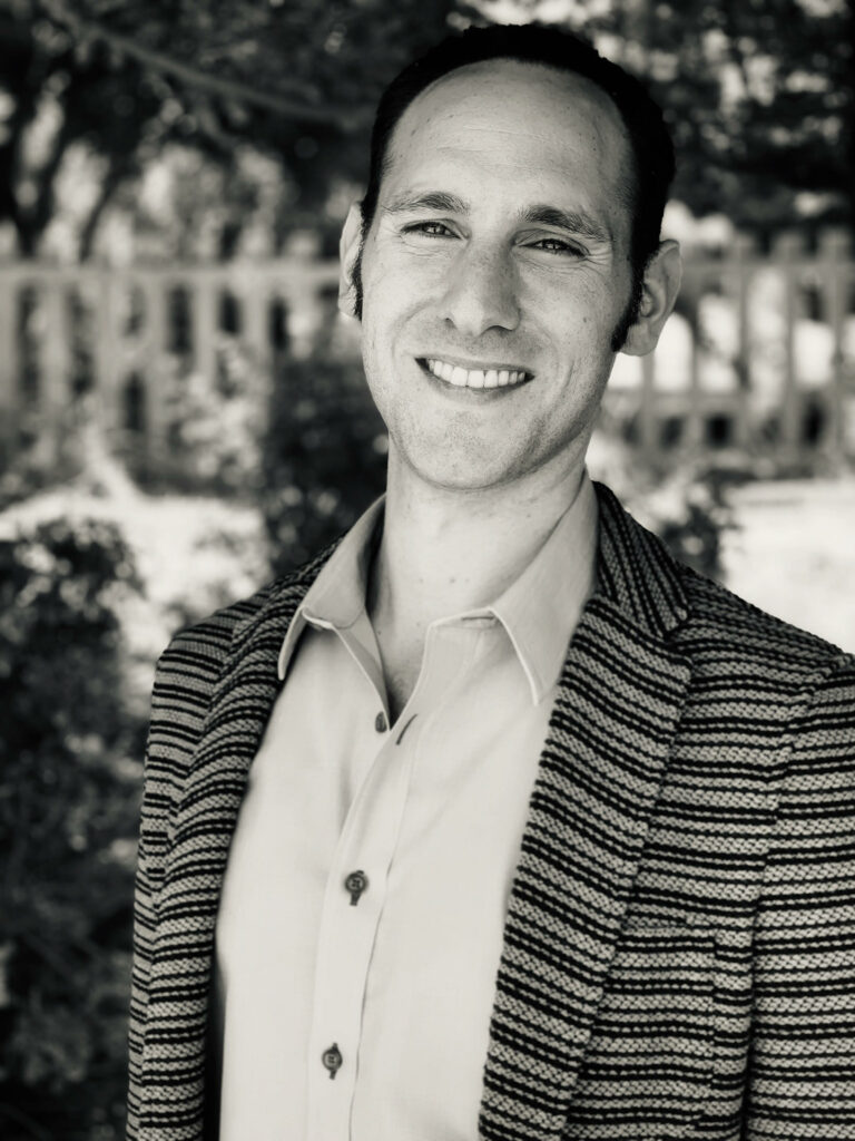 Pitching Agents Vs. Pitching Small Presses, Indie Success & Magical Realism